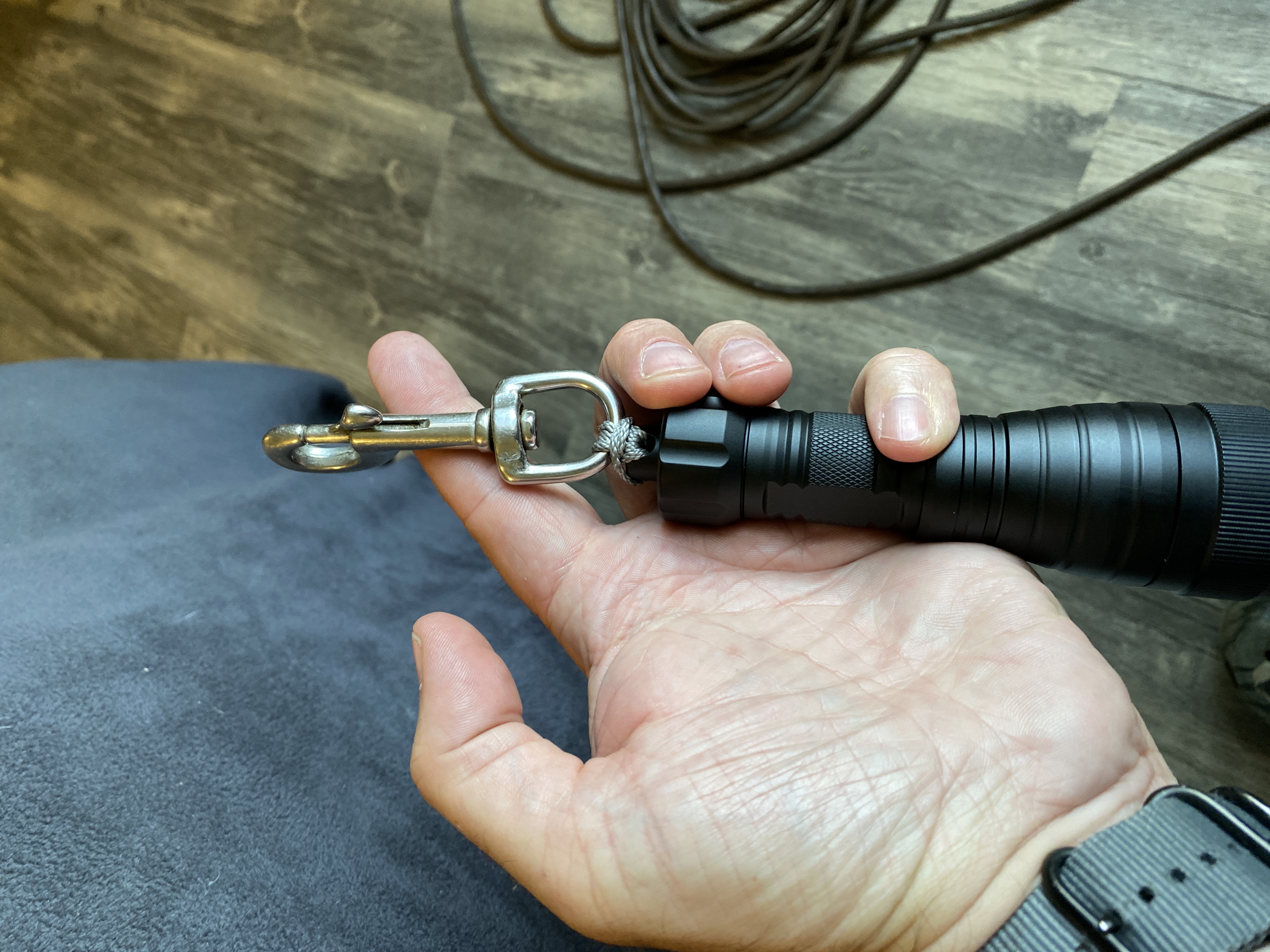A real photo of DGX Gears 600 TWIST Handheld Light by Daniel (2)
