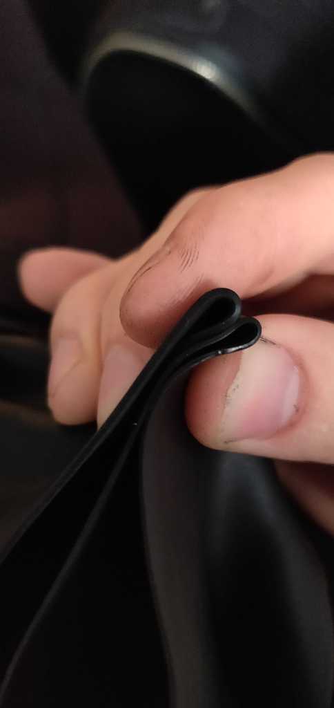 A real photo of G-Dive Bottleneck Wrist Seal Pair by Addison (1)